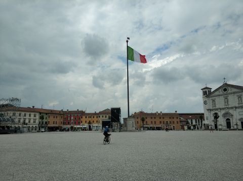 Photo of the main square of Palmanova