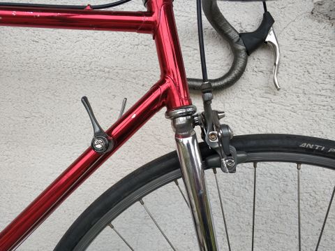 Photo of my Fulmine Rosso, showing the deformation of the down tube